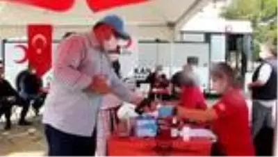 Alaşehirliler kan vermek için tek yürek oldu Alaşehirliler kan vermek için tek yürek oldu