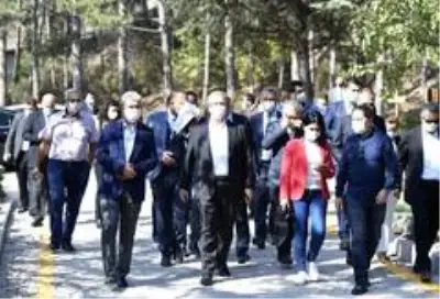 Ankara Büyükşehir Belediye Başkanı Yavaş medya temsilcileri ile bir araya geldi Ankara Büyükşehir Belediye Başkanı Yavaş medya temsilcileri ile bir araya geldi
