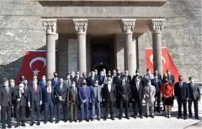 Ankara Büyükşehir Belediye Başkanı Yavaş medya temsilcileri ile bir araya geldi Ankara Büyükşehir Belediye Başkanı Yavaş medya temsilcileri ile bir araya geldi