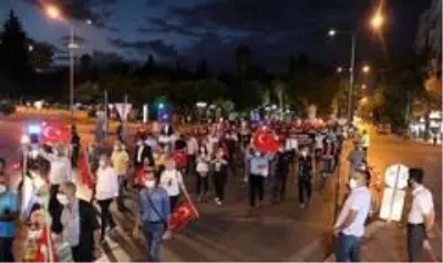 Antalya'da meşaleli cumhuriyet yürüyüşü Antalya'da meşaleli cumhuriyet yürüyüşü