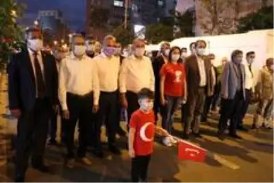 Antalya'da meşaleli cumhuriyet yürüyüşü Antalya'da meşaleli cumhuriyet yürüyüşü