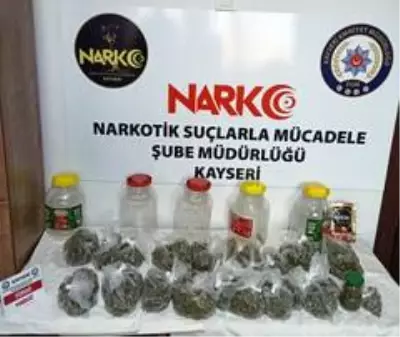 Bağ evinden uyuşturucu ticaretini polis engelledi Bağ evinden uyuşturucu ticaretini polis engelledi