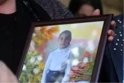 - Berde'deki hain saldırıda can verenler toprağa verildi- Gözyaşları sel oldu - Berde'deki hain saldırıda can verenler toprağa verildi- Gözyaşları sel oldu