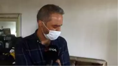 Bir kişinin hayatını kaybettiği yangında ev küle dönerken, duvarda asılı olan Türk bayrağı zarar görmedi Bir kişinin hayatını kaybettiği yangında ev küle dönerken, duvarda asılı olan Türk bayrağı zarar görmedi