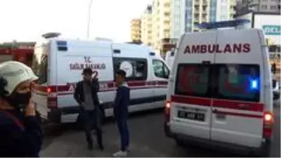 Bir kişinin hayatını kaybetti yangında ev küle dönerken, duvarda asılı olan Türk bayrağı zarar görmedi Bir kişinin hayatını kaybetti yangında ev küle dönerken, duvarda asılı olan Türk bayrağı zarar görmedi
