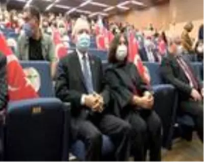 CHP Genel Başkanı Kılıçdaroğlu, 'İnsanlarım' oyununu izledi CHP Genel Başkanı Kılıçdaroğlu, 'İnsanlarım' oyununu izledi