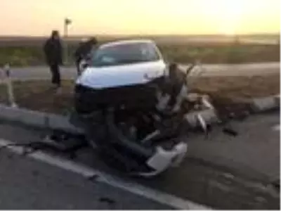 Çorum'da otomobiller çarpıştı: 1'i uzman çavuş 2 kişi öldü Çorum'da otomobiller çarpıştı: 1'i uzman çavuş 2 kişi öldü