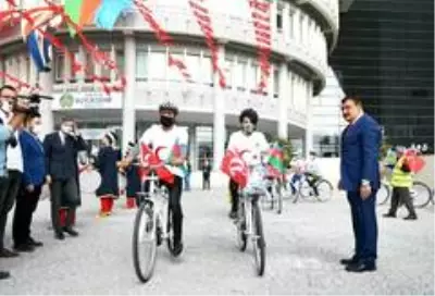 Cumhuriyet kortej yürüyüşü ilgi gördü Cumhuriyet kortej yürüyüşü ilgi gördü