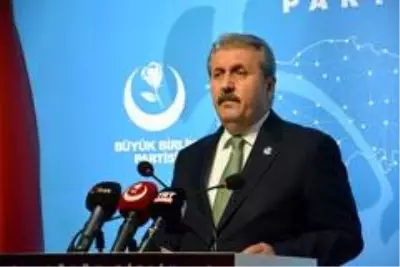 BBP Genel Başkanı Mustafa Destici: 'Bugün, hür ve güçlü bir şekilde ayakta kalmamızın, geleceğe güvenle bakarak var olmamızın sebebi, milletimizin... BBP Genel Başkanı Mustafa Destici: 'Bugün, hür ve güçlü bir şekilde ayakta kalmamızın, geleceğe güvenle bakarak var olmamızın sebebi, milletimizin...