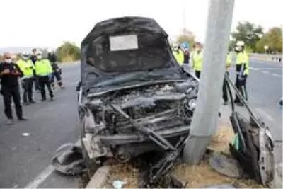 Elazığ'da otomobiller çarpıştı: 1 ölü 2 yaralı Elazığ'da otomobiller çarpıştı: 1 ölü 2 yaralı