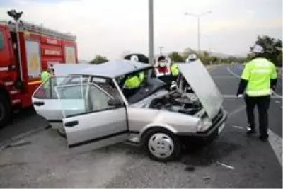 Elazığ'da otomobiller çarpıştı: 1 ölü 2 yaralı Elazığ'da otomobiller çarpıştı: 1 ölü 2 yaralı