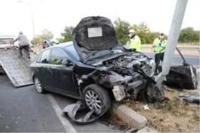 Elazığ'da otomobiller çarpıştı: 1 ölü 2 yaralı Elazığ'da otomobiller çarpıştı: 1 ölü 2 yaralı