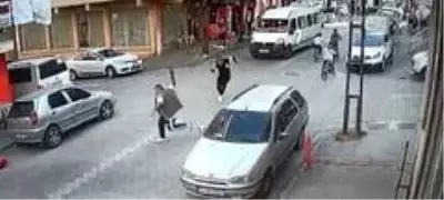 Esenyurt'ta iş yerlerini haraca bağlamaya çalışan suç makinesi yakalandı Esenyurt'ta iş yerlerini haraca bağlamaya çalışan suç makinesi yakalandı