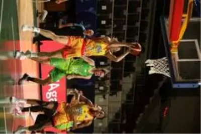 EuroLeague Kadınlar: Spar Girona: 76 ACS Sepsi: 54