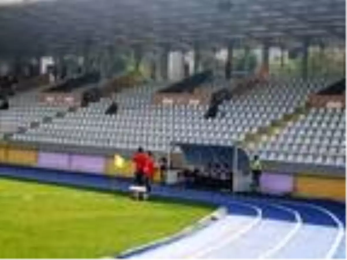 Eyüpspor'da tribünler locaya çevrildi