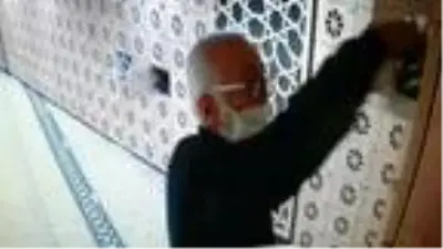 Son dakika haber: Gaziosmanpaşa'da camiden ayakkabı hırsızlığı kamerada Son dakika haber: Gaziosmanpaşa'da camiden ayakkabı hırsızlığı kamerada