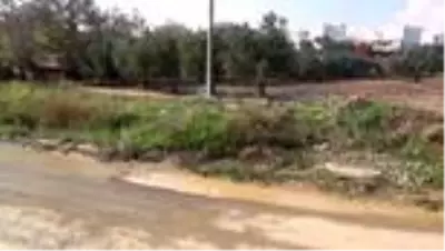 Hortumla gelen yağmur sonrası şehir balçığa gömüldü Hortumla gelen yağmur sonrası şehir balçığa gömüldü