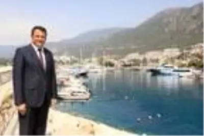 Kaş Belediye Başkanı: Meis'e provokasyon amaçlı dev Yunan bayrağı asıldı Kaş Belediye Başkanı: Meis'e provokasyon amaçlı dev Yunan bayrağı asıldı