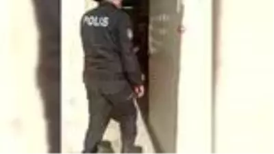 Son dakika yerel: Kimsesiz ninenin kışlık yakacağını polis taşıdı Son dakika yerel: Kimsesiz ninenin kışlık yakacağını polis taşıdı
