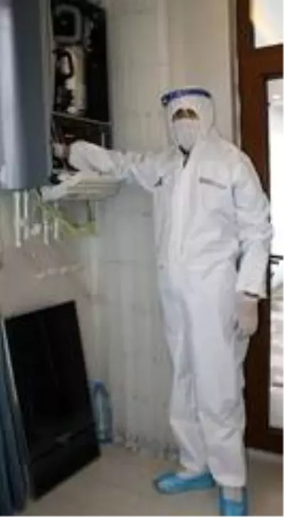 Kombi bakımında koruyucu elbise ve maske dönemi Kombi bakımında koruyucu elbise ve maske dönemi
