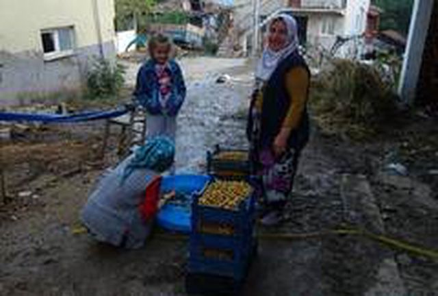 Koronavirüsün uğramadığı köy! Yiyecekler bahçeden, misafir yasak, vaka sayısı sıfır