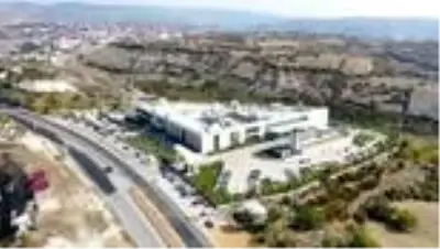 Kovid-19 tedavisi gören 92 yaşındaki kadın taburcu edildi Kovid-19 tedavisi gören 92 yaşındaki kadın taburcu edildi
