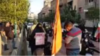 Son dakika haberi... - Macron, Fransa'nın Tahran Büyükelçiliği önünde protesto edildi Son dakika haberi... - Macron, Fransa'nın Tahran Büyükelçiliği önünde protesto edildi