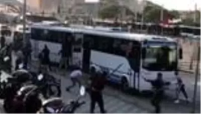 Malatya'daki 7 kişinin yaralandığı kavganın görüntüleri ortaya çıktı Malatya'daki 7 kişinin yaralandığı kavganın görüntüleri ortaya çıktı
