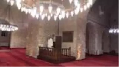 Minarelerden salavat ve tekbir sesleri yükseldi Minarelerden salavat ve tekbir sesleri yükseldi
