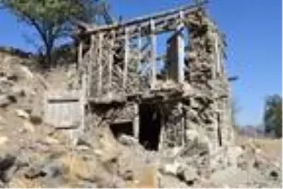 Muhtarı ve 13 seçmeni bulunan köyde kimse yaşamıyor Muhtarı ve 13 seçmeni bulunan köyde kimse yaşamıyor