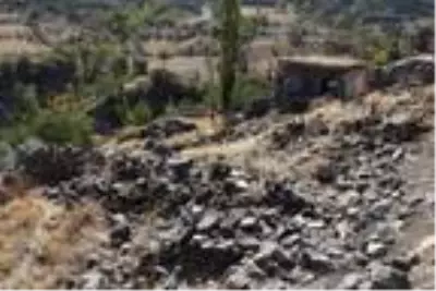 Muhtarı ve 13 seçmeni bulunan köyde kimse yaşamıyor Muhtarı ve 13 seçmeni bulunan köyde kimse yaşamıyor