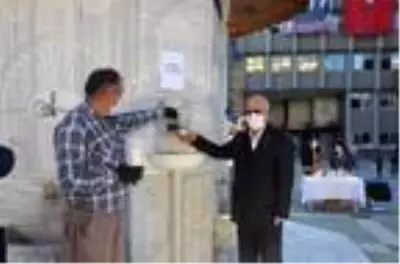 Nazilli'de Osmanlı Çeşmesi'nden şerbet aktı Nazilli'de Osmanlı Çeşmesi'nden şerbet aktı