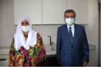 Son dakika! O depremzede kadın: Cumhurbaşkanımı dört gözle bekliyorum Son dakika! O depremzede kadın: Cumhurbaşkanımı dört gözle bekliyorum