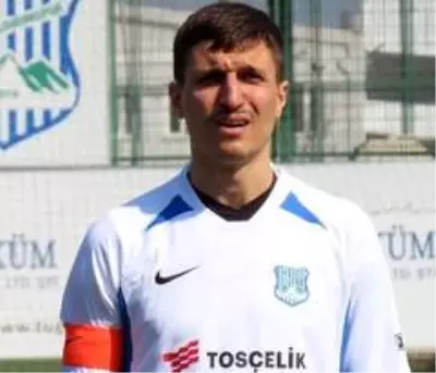 Bursa'da oğlunu boğduğu iddiasıyla tutuklanan futbolcu ilk duruşmada savunma yapmadı Bursa'da oğlunu boğduğu iddiasıyla tutuklanan futbolcu ilk duruşmada savunma yapmadı