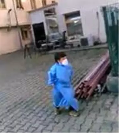 Bursa'da oğlunu boğduğu iddiasıyla tutuklanan futbolcu ilk duruşmada savunma yapmadı Bursa'da oğlunu boğduğu iddiasıyla tutuklanan futbolcu ilk duruşmada savunma yapmadı