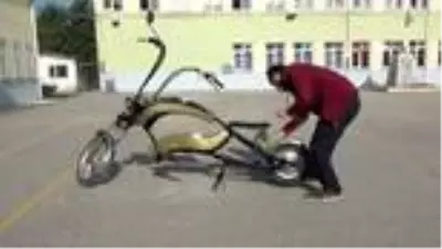 Okulun atölyesinde elektrikli motosiklet yaptı Okulun atölyesinde elektrikli motosiklet yaptı