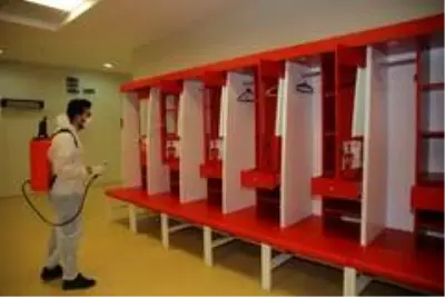 Sivas 4 Eylül Stadyumu UEFA maçı öncesi dezenfekte edildi Sivas 4 Eylül Stadyumu UEFA maçı öncesi dezenfekte edildi