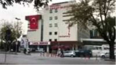 Sokak ortasında bıçaklandı, fatura ödeme merkezine sığındı (2) Sokak ortasında bıçaklandı, fatura ödeme merkezine sığındı (2)
