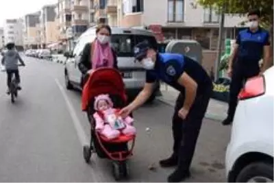 Süleymanpaşa Belediyesinden hem bayrak hem kandil simidi Süleymanpaşa Belediyesinden hem bayrak hem kandil simidi