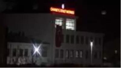 Taziye evinin tabanı çöktü: 11 yaralı Taziye evinin tabanı çöktü: 11 yaralı