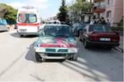 Trafikte yol verme kavgasında bacağından bıçaklandı Trafikte yol verme kavgasında bacağından bıçaklandı