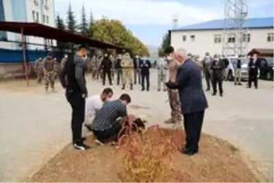 Son Dakika | Tunceli'den PÖH'ler dualarla Suriye'ye uğurlandı Son Dakika | Tunceli'den PÖH'ler dualarla Suriye'ye uğurlandı