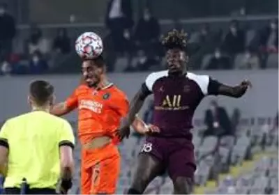 UEFA Şampiyonlar Ligi: M.Başakşehir: 0 - Paris Saint-Germain: 2 (Maç sonucu) UEFA Şampiyonlar Ligi: M.Başakşehir: 0 - Paris Saint-Germain: 2 (Maç sonucu)
