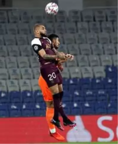 UEFA Şampiyonlar Ligi: Medipol Başakşehir: 0 - Paris Saint-Germain: 0 (Maç devam ediyor) UEFA Şampiyonlar Ligi: Medipol Başakşehir: 0 - Paris Saint-Germain: 0 (Maç devam ediyor)
