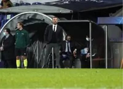 UEFA Şampiyonlar Ligi: Medipol Başakşehir: 0 - Paris Saint-Germain: 0 (Maç devam ediyor) UEFA Şampiyonlar Ligi: Medipol Başakşehir: 0 - Paris Saint-Germain: 0 (Maç devam ediyor)