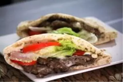 Üreten kadınlardan çocuklar için katkısız 'Anne Burger' Üreten kadınlardan çocuklar için katkısız 'Anne Burger'
