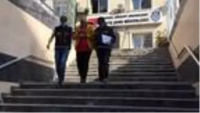 Üsküdar'da çalınan aracının peşinden böyle koştu Üsküdar'da çalınan aracının peşinden böyle koştu
