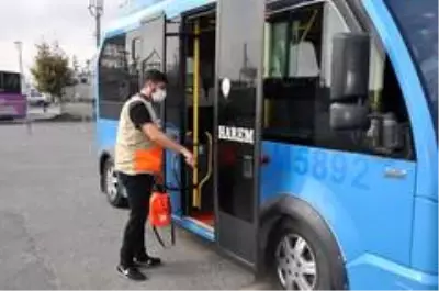 Üsküdar'da toplu taşıma araçları dezenfekte edildi Üsküdar'da toplu taşıma araçları dezenfekte edildi