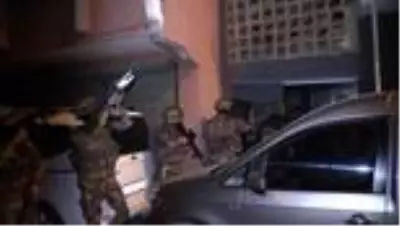 Son dakika! Uyuşturucu operasyonu: 10 gözaltı Son dakika! Uyuşturucu operasyonu: 10 gözaltı