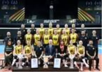 VakıfBank Voleybol Takımı bir kez daha Guinness Rekorlar Kitabı'nda VakıfBank Voleybol Takımı bir kez daha Guinness Rekorlar Kitabı'nda